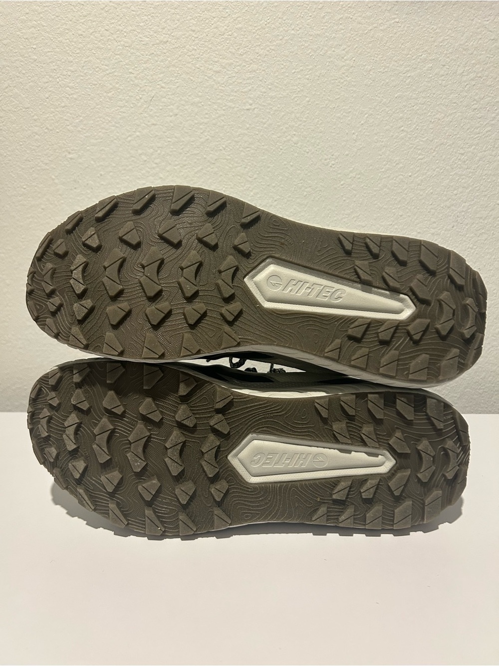 Men’s Hi-Tec Trail Running Shoes size 10 - Picture 4 of 6